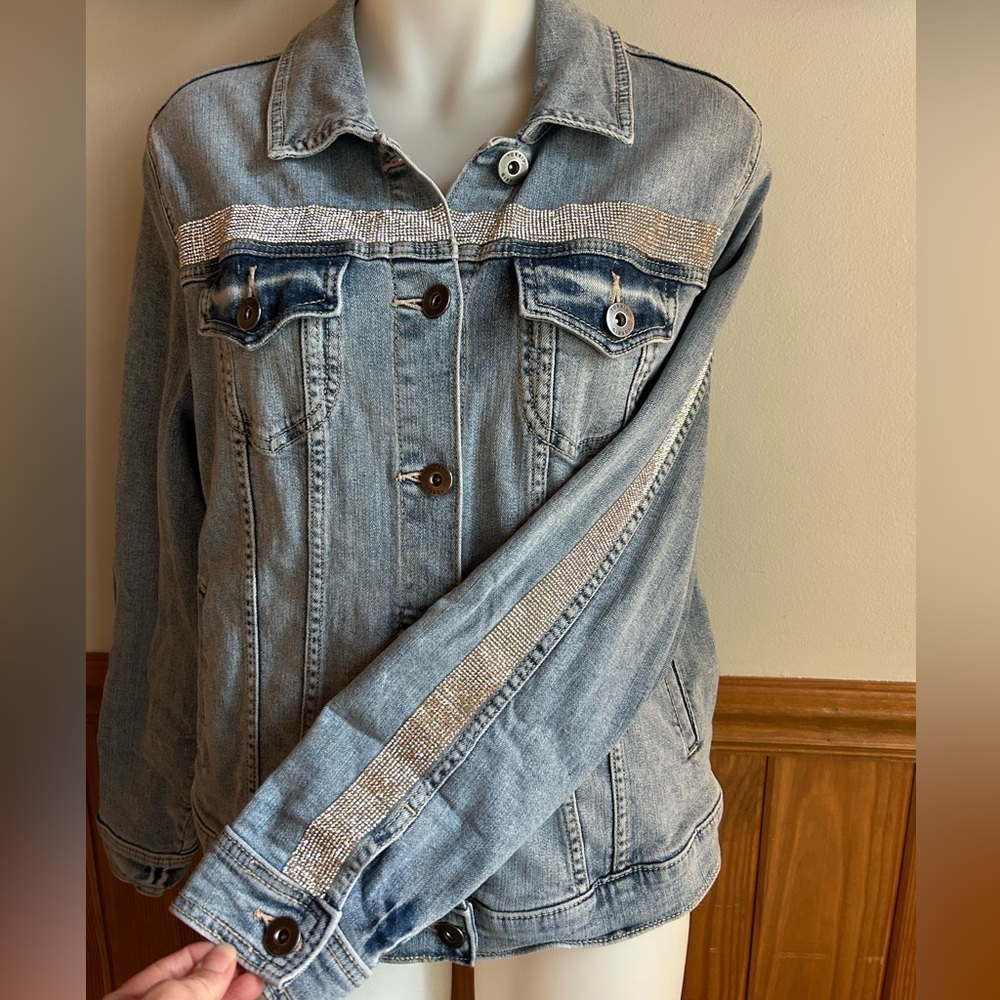 Denim jacket with rhinestones, sz 1X, sz 14/16, light denim, bling, sexy, casual